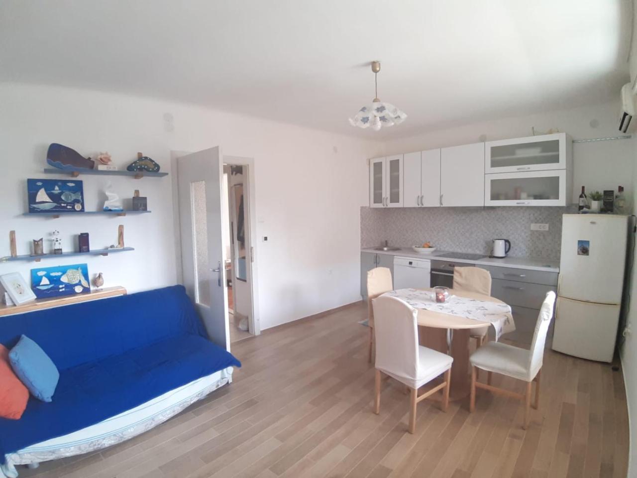 Nina, Apartment In City Centre Split Exterior photo